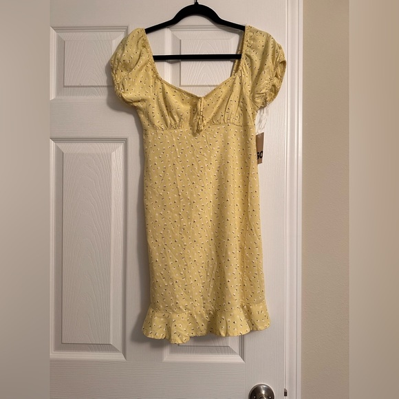 SO Dresses & Skirts - SO Yellow Floral Mini Dress Size S Capped Sleeves With Ruffles On Bottom